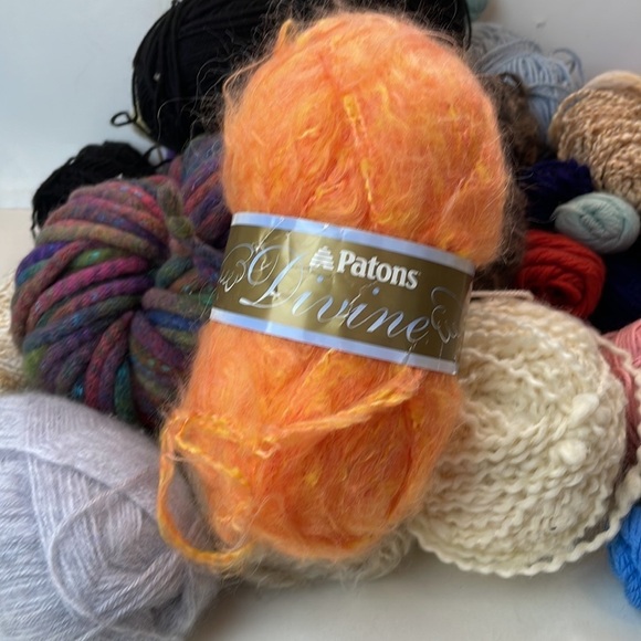 Miscellaneous BIG Bundle of Yarn - Picture 6 of 12
